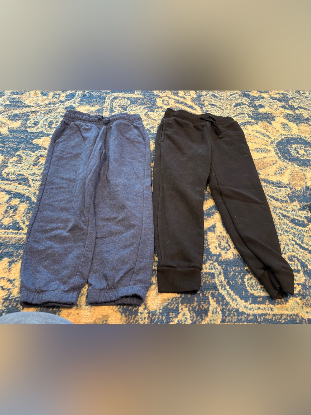 Boys sweatpants lot size 6 Boys